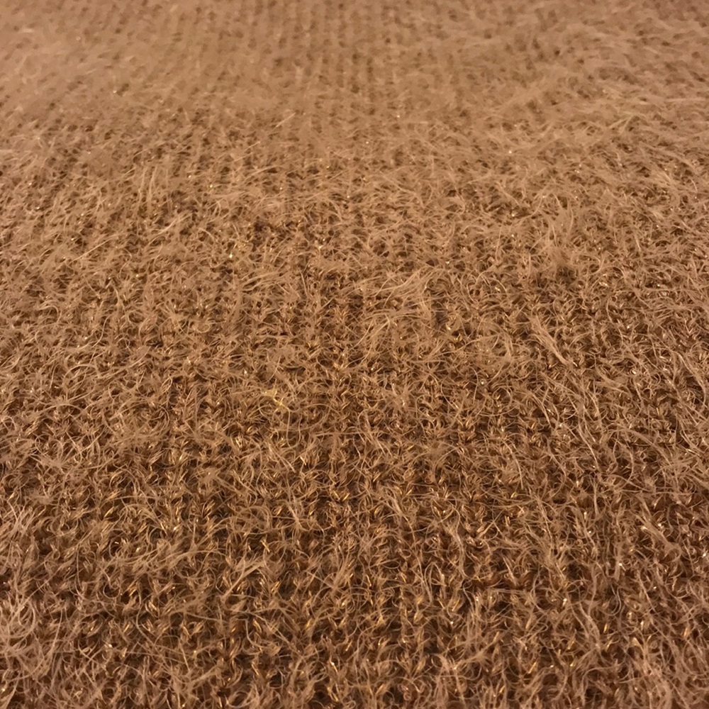 Women’s Easel of Los Angeles oversized sweater - Picture 3 of 3
